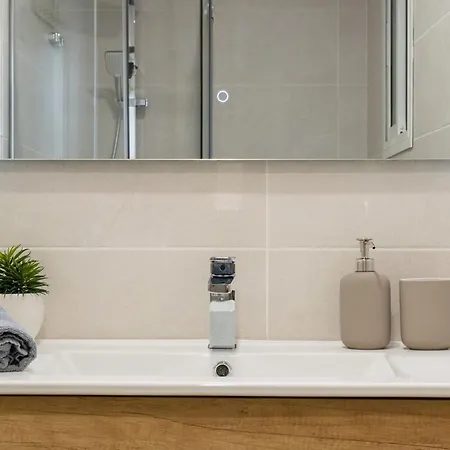 Apartmán Furnished & Fully Equipped 2br Near The Barcelona