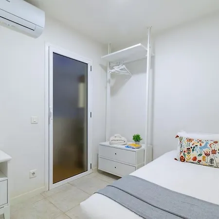 Furnished & Fully Equipped 2br Near The Apartmán Barcelona