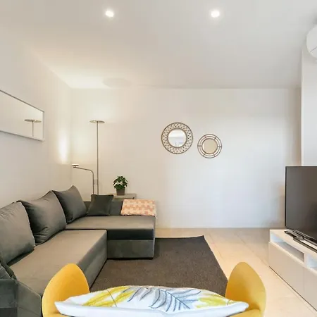 Furnished & Fully Equipped 2br Near The * Barcelona